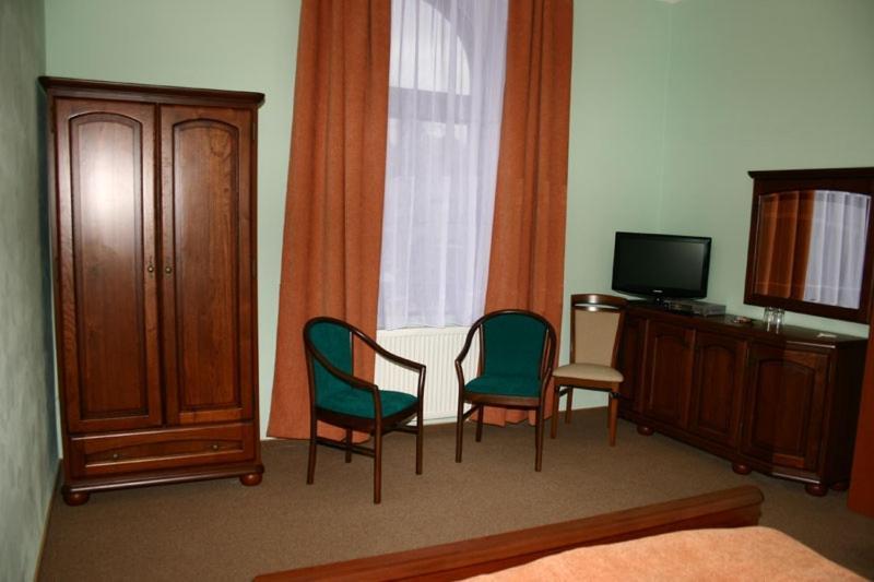 Zlaty Lev Hotel Louny Eksteriør billede