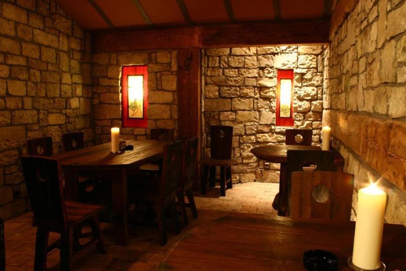 Zlaty Lev Hotel Louny Eksteriør billede