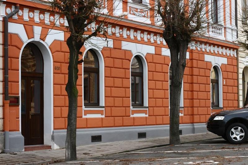 Zlaty Lev Hotel Louny Eksteriør billede